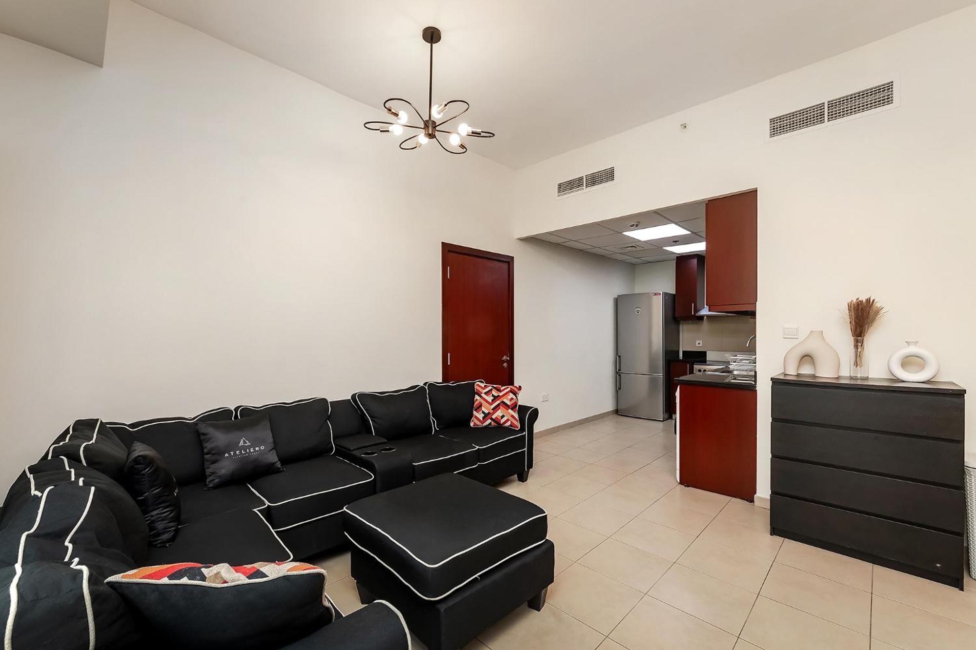 Excellent 1bdr At Bahar 6 *
