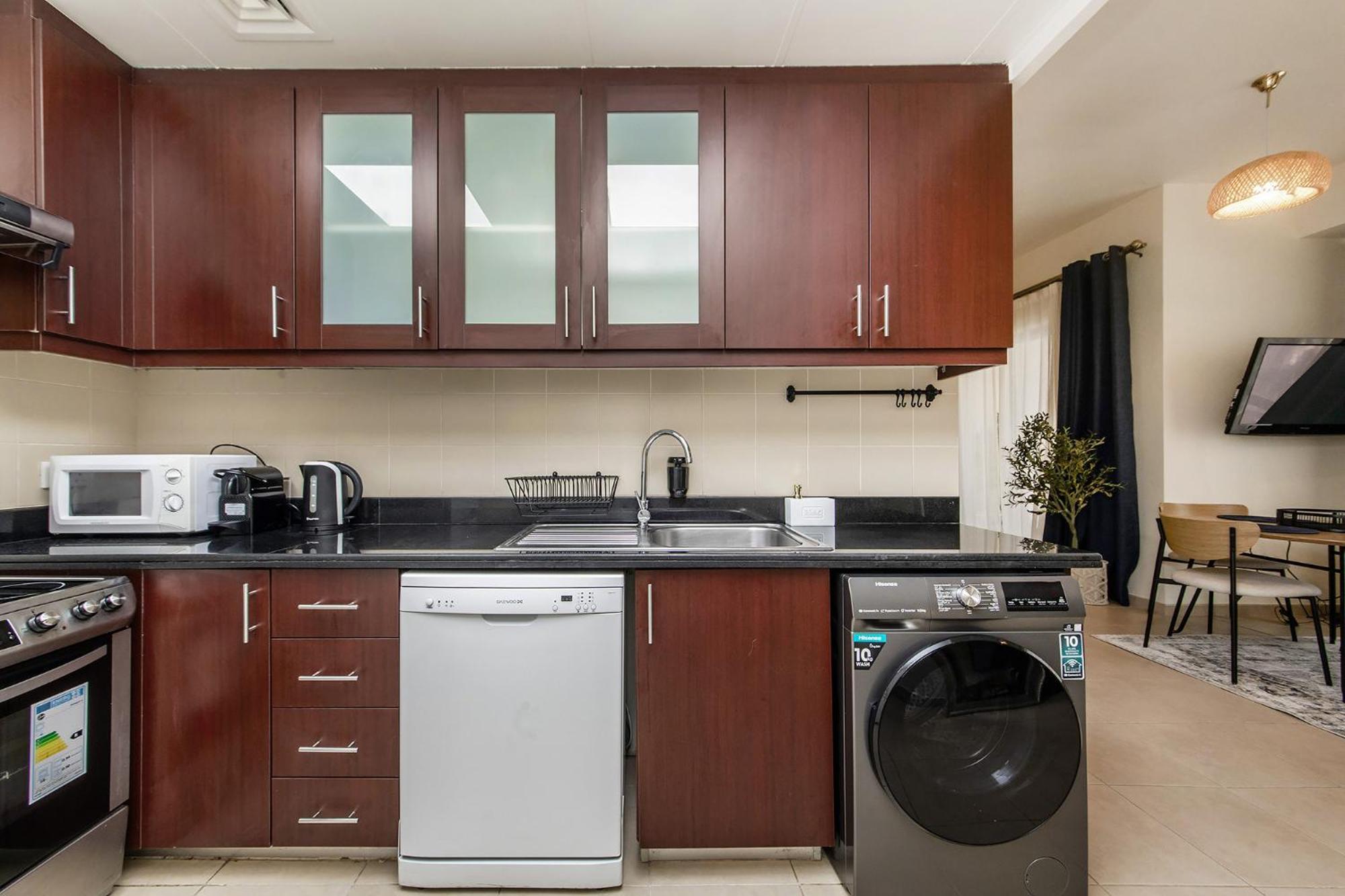 Excellent 1bdr At Bahar 6 Apartment Dubai