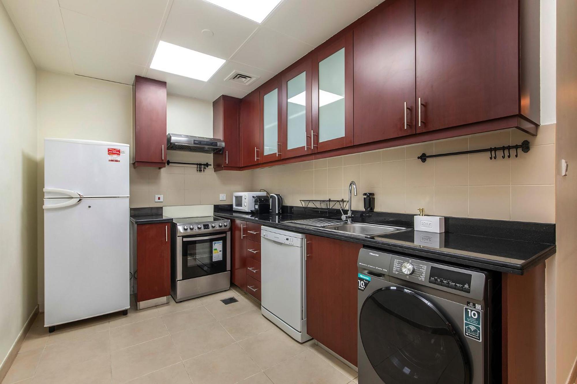 Apartment Excellent 1bdr At Bahar 6