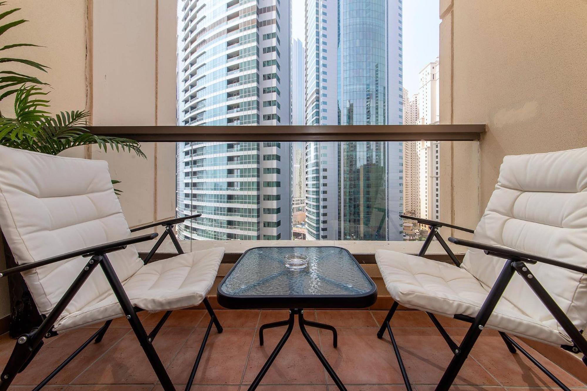 Excellent 1bdr At Bahar 6 شقة